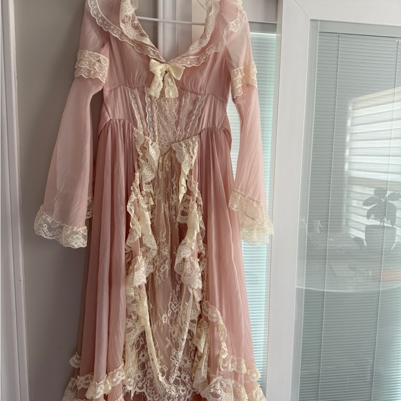 Princess Seraphina Dress Lacemade - Picture 3 of 3